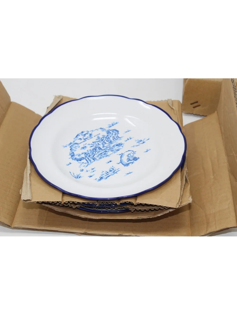 VTG Disney Winnie the Pooh Blue Toile Dinnerware Salad Bowl 4 Pieces Stoneware